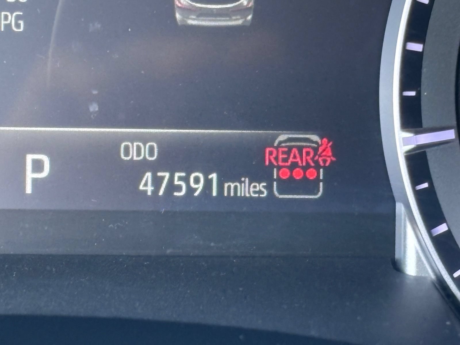 Used 2024 Toyota Highlander LE FWD image 27