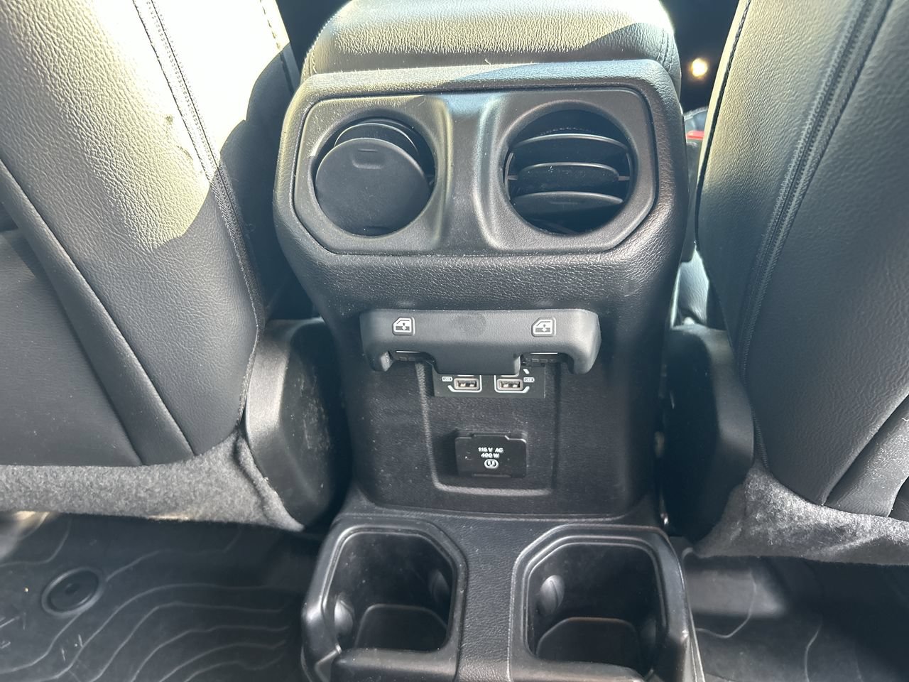 Used 2021 Jeep Gladiator Overland w/ Popular Equipment Package AWD/4WD image 18