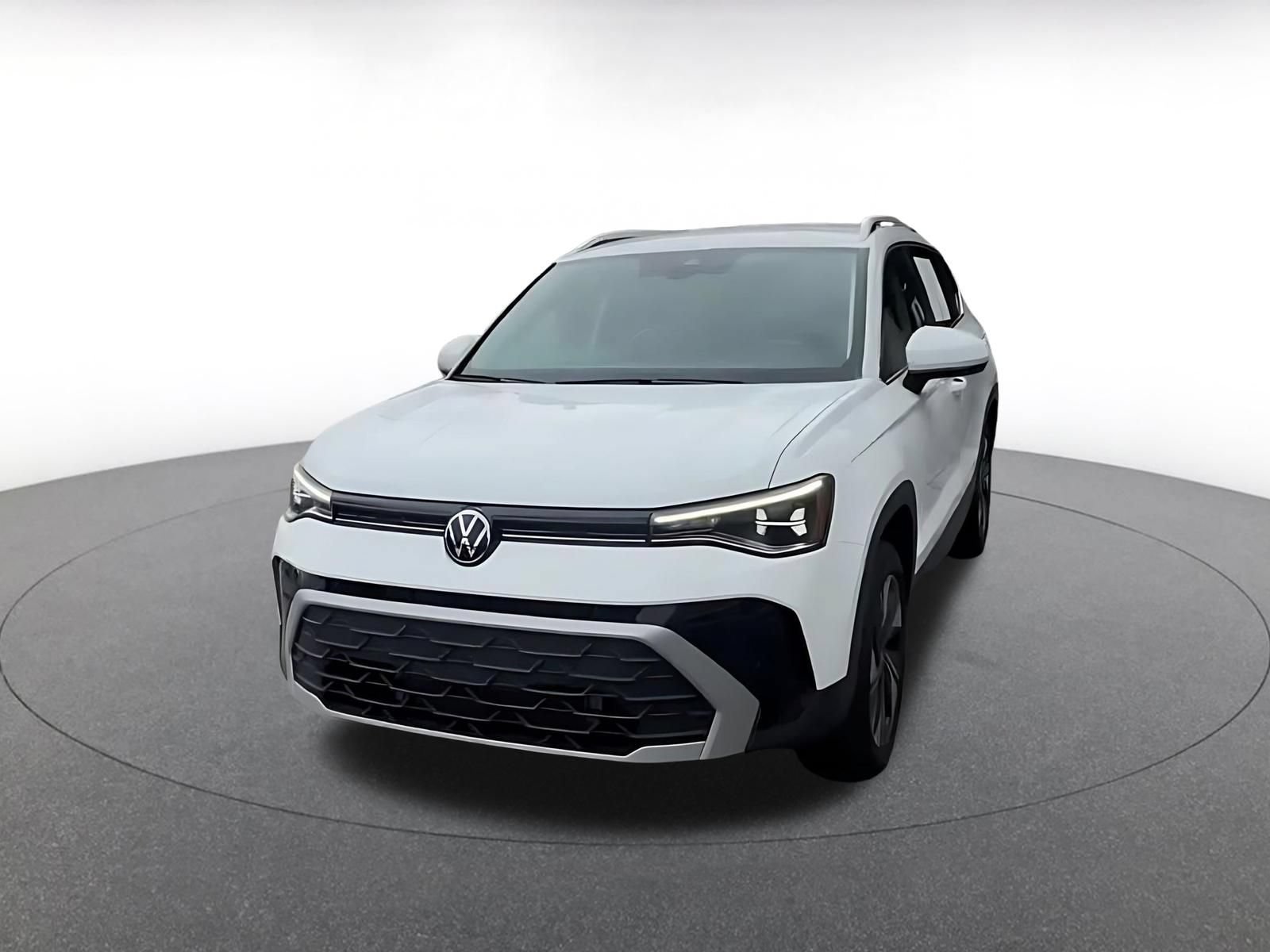 Used 2025 Volkswagen Taos SE AWD/4WD image 6
