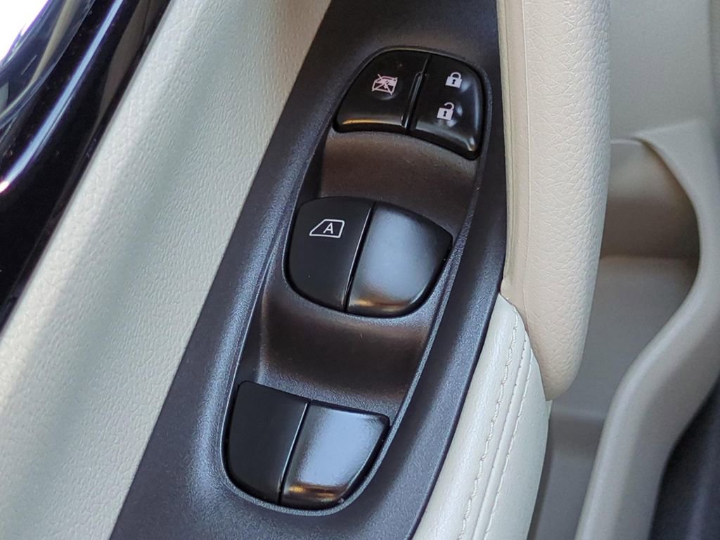 Certified 2022 Nissan Rogue Sport SL image 21