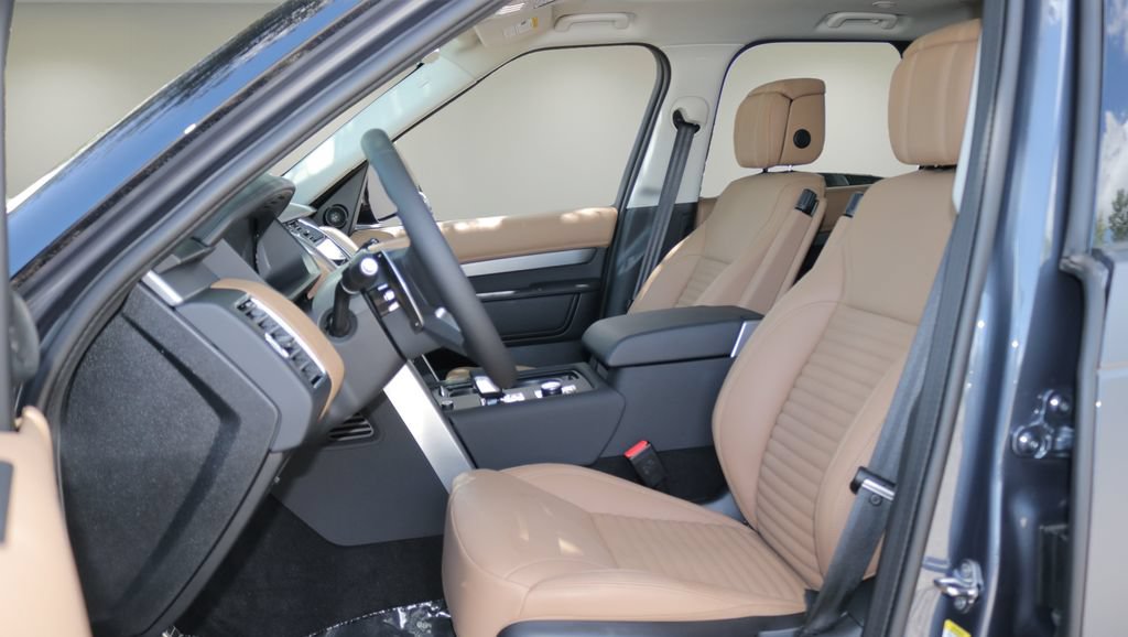 New 2026 Land Rover Discovery Limited Edition AWD/4WD image 11