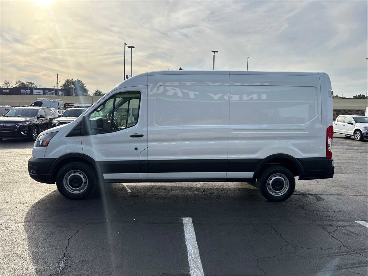 Used 2023 Ford Transit 250 Medium Roof image 5