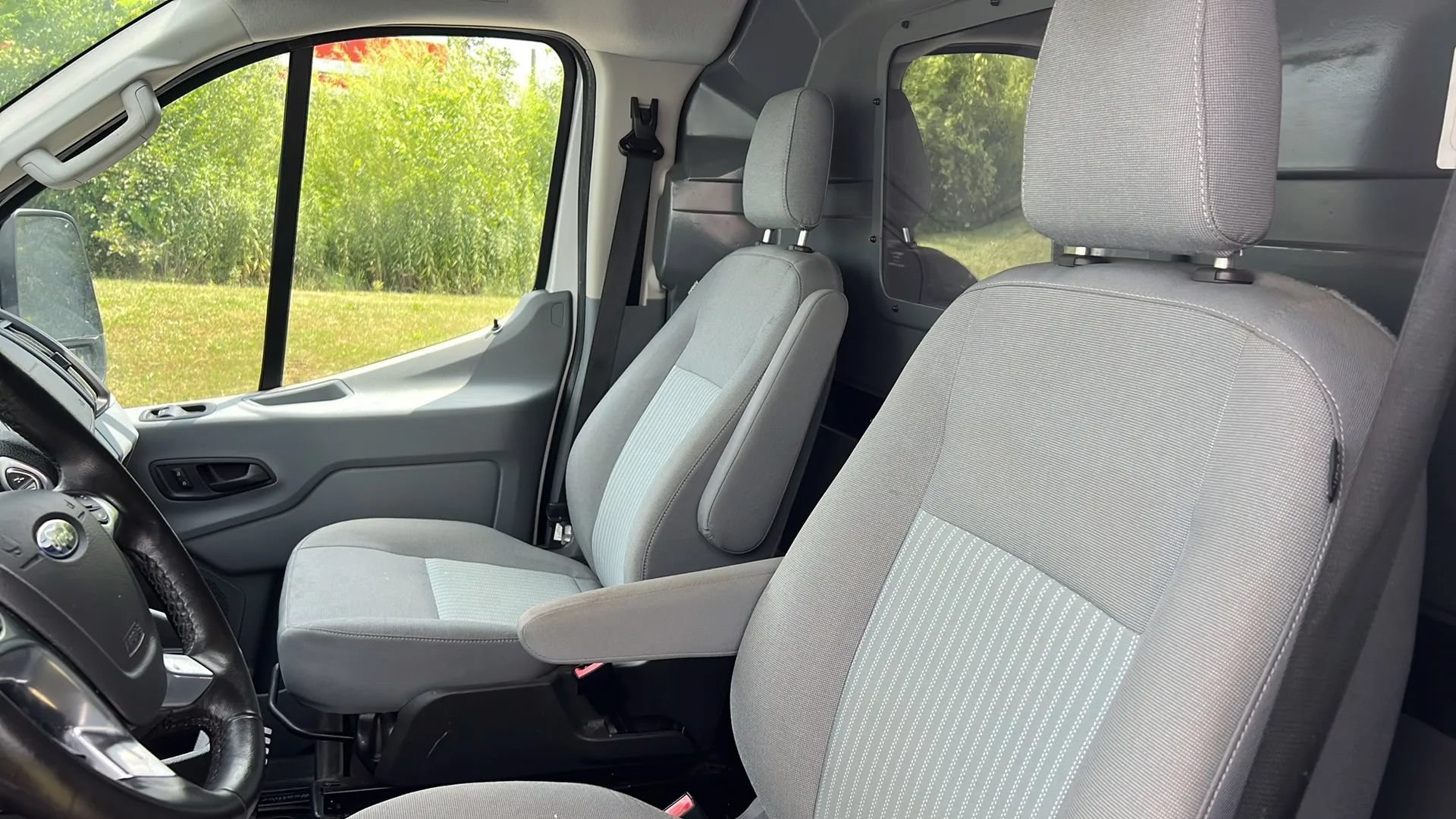 Used 2019 Ford Transit 150 130 Low Roof RWD image 11