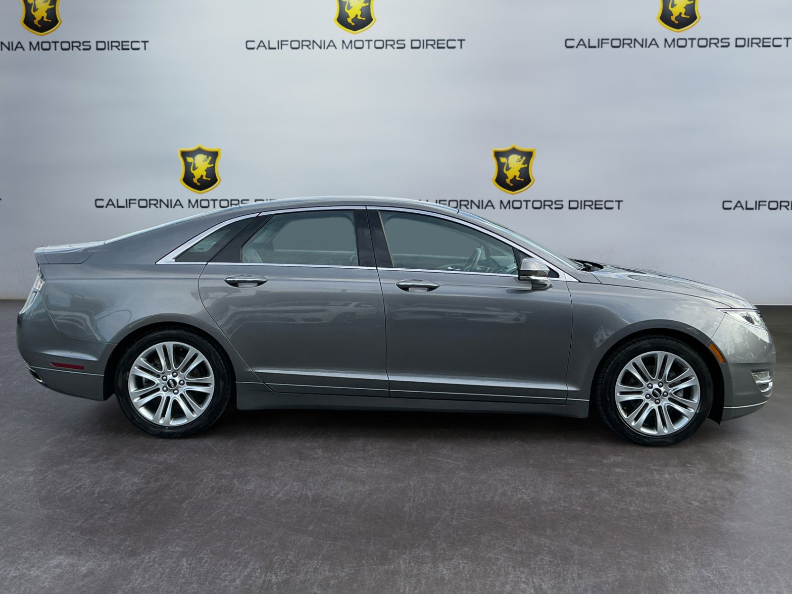 Used 2014 Lincoln MKZ Hybrid w/ Equipment Group 202A Reserve FWD image 4