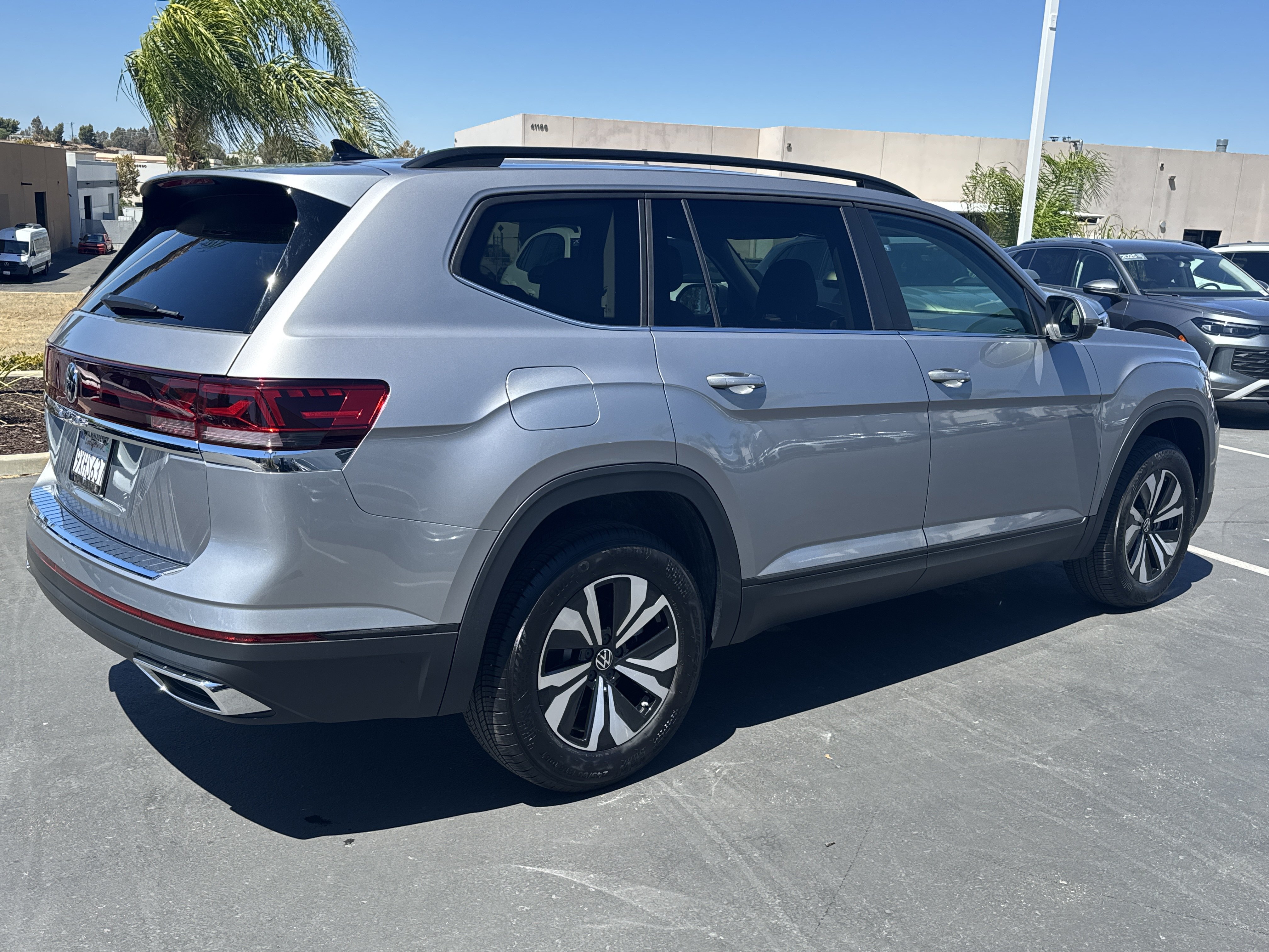 Used 2026 Volkswagen Atlas SE FWD image 9