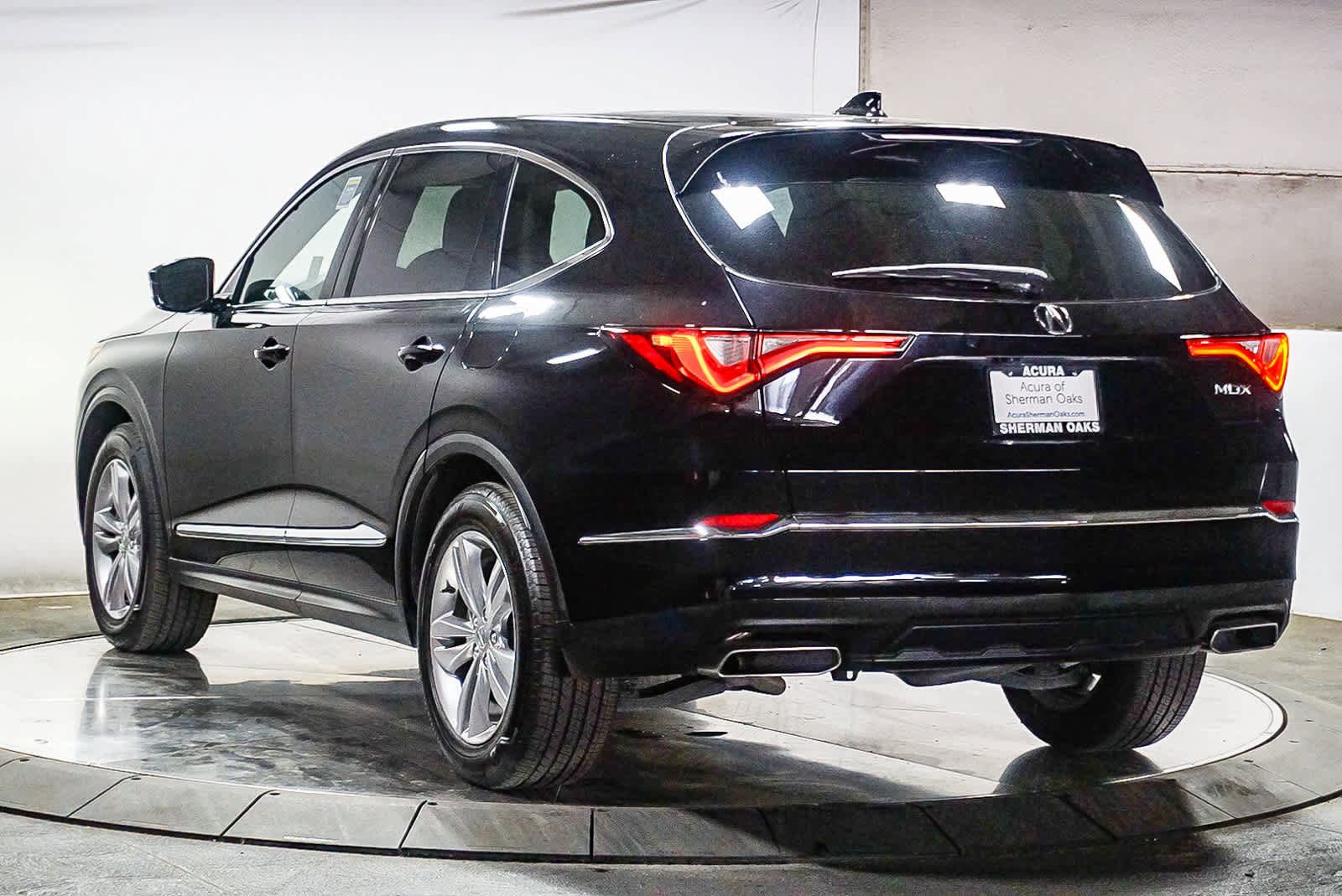 Used 2023 Acura MDX FWD image 6