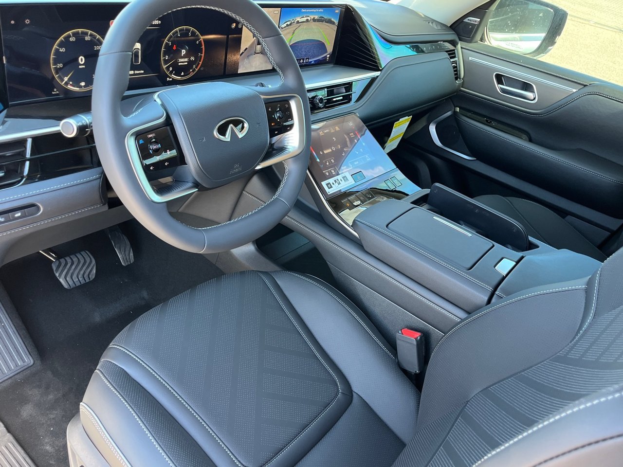 New 2027 INFINITI QX80 Luxe RWD image 16