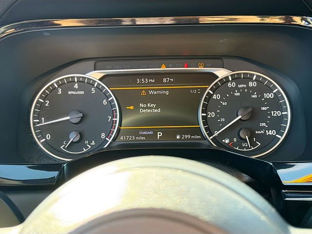 Used 2025 Nissan Pathfinder SV image 12