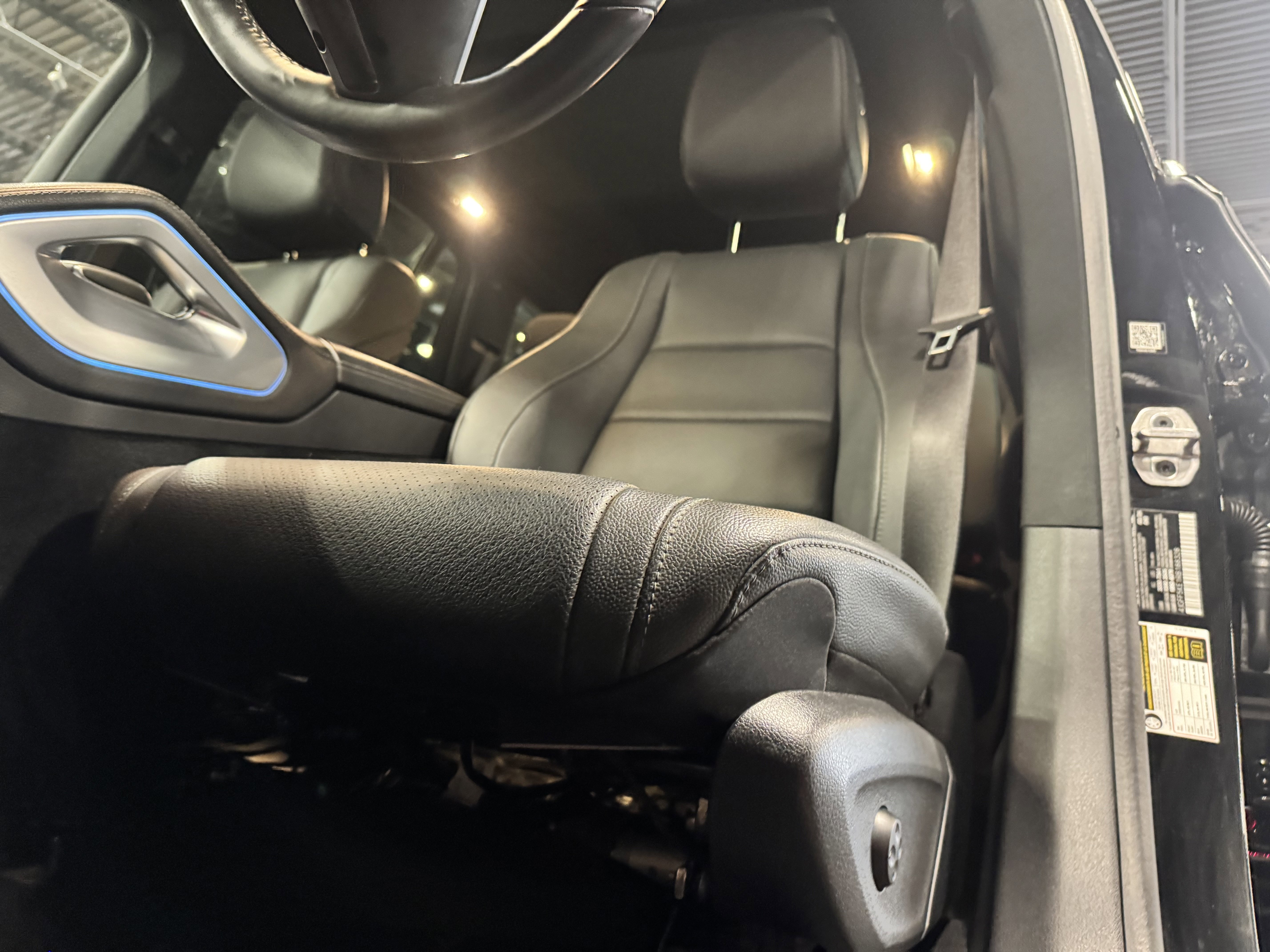 Used 2024 Mercedes-Benz GLS 450 4MATIC image 32