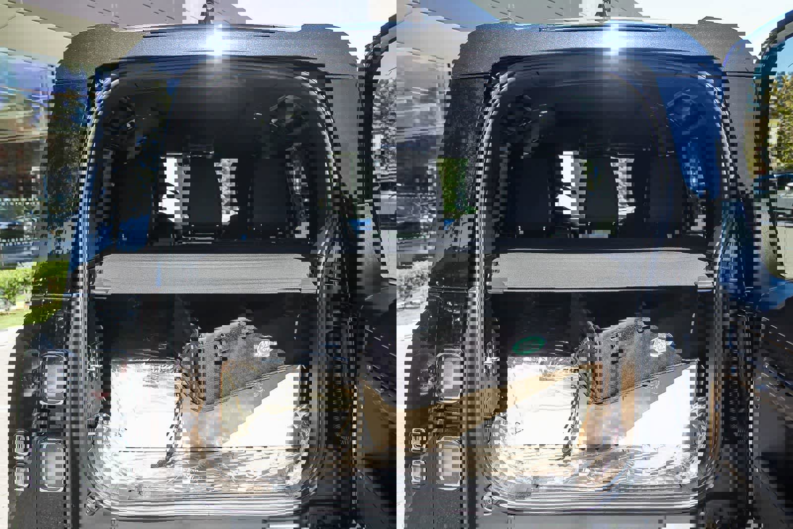 New 2026 Land Rover Defender 110 S image 19