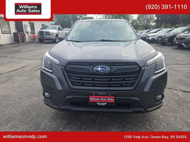 Used 2022 Subaru Forester Premium AWD/4WD image 9