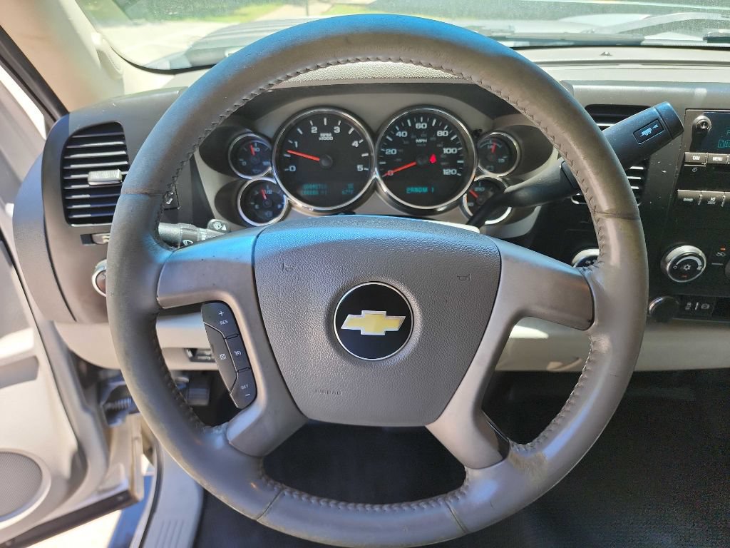 Used 2014 Chevrolet Silverado 2500 LT AWD/4WD image 19
