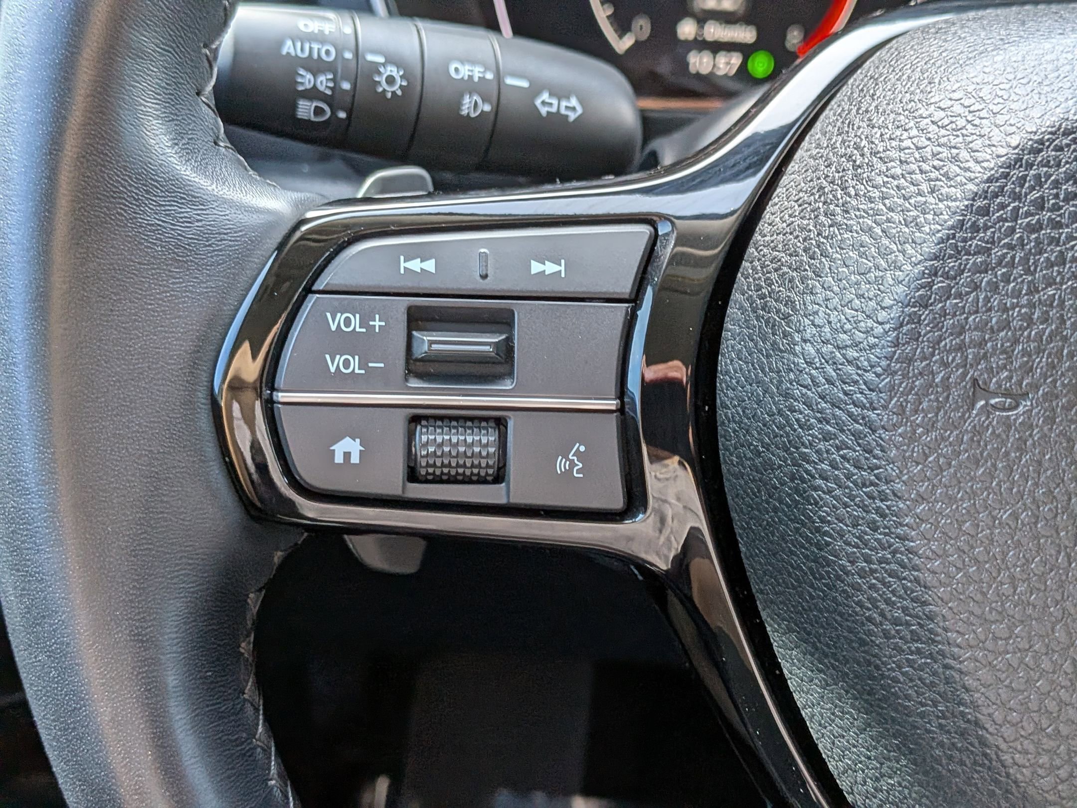 Certified 2025 Honda Pilot EX-L image 14