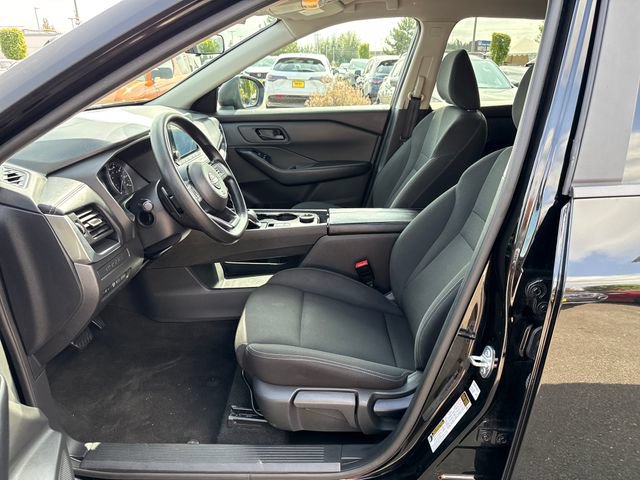 Used 2024 Nissan Rogue S AWD/4WD image 15