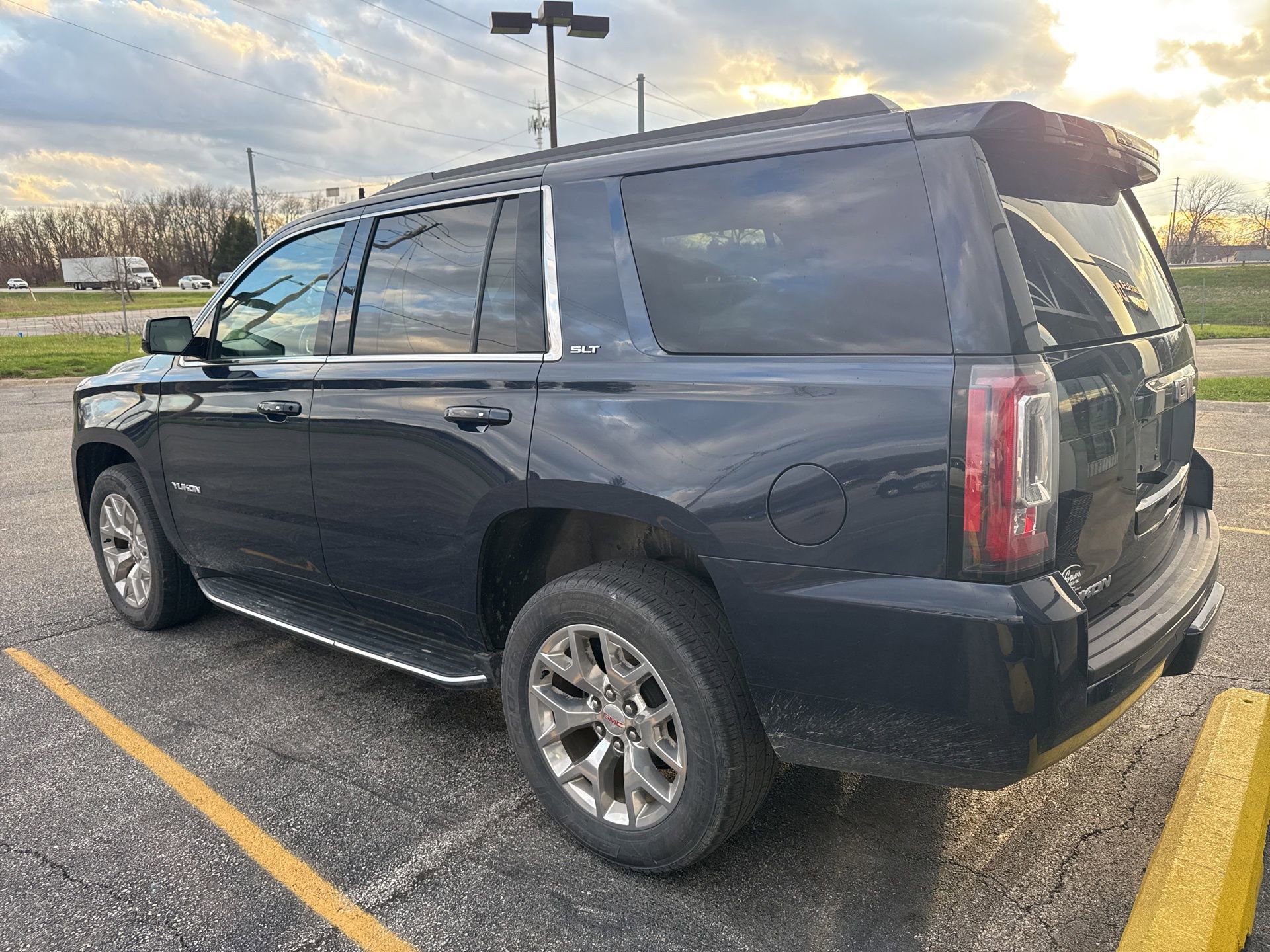 Used 2017 GMC Yukon SLT w/ Open Road Package image 9