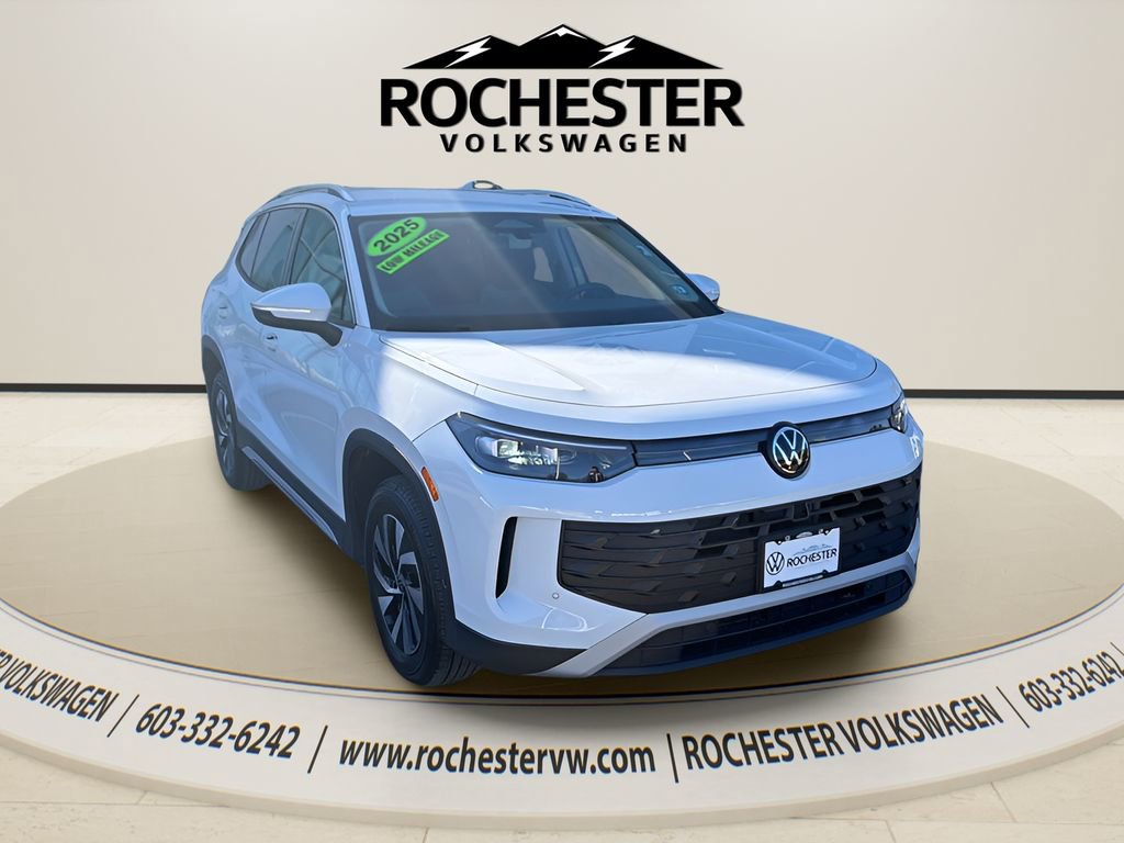 Used 2025 Volkswagen Tiguan S image 13