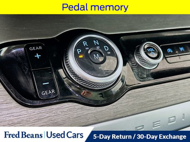 Certified 2025 Ford Expedition Max Platinum image 22