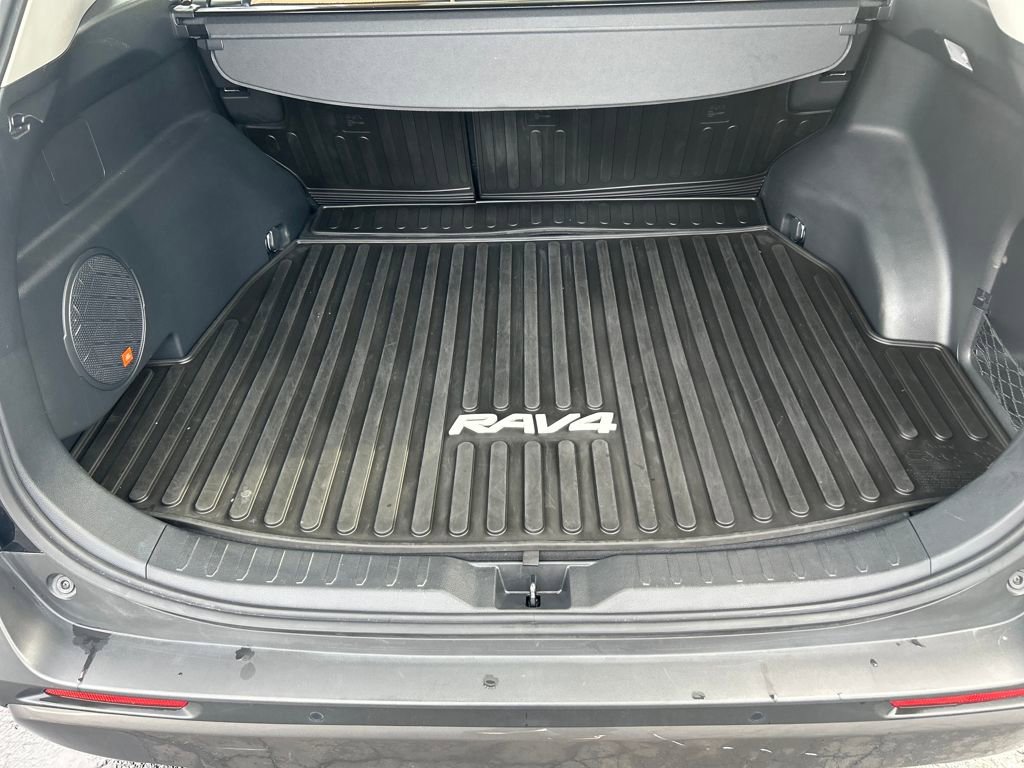 Certified 2020 Toyota RAV4 Limited image 27