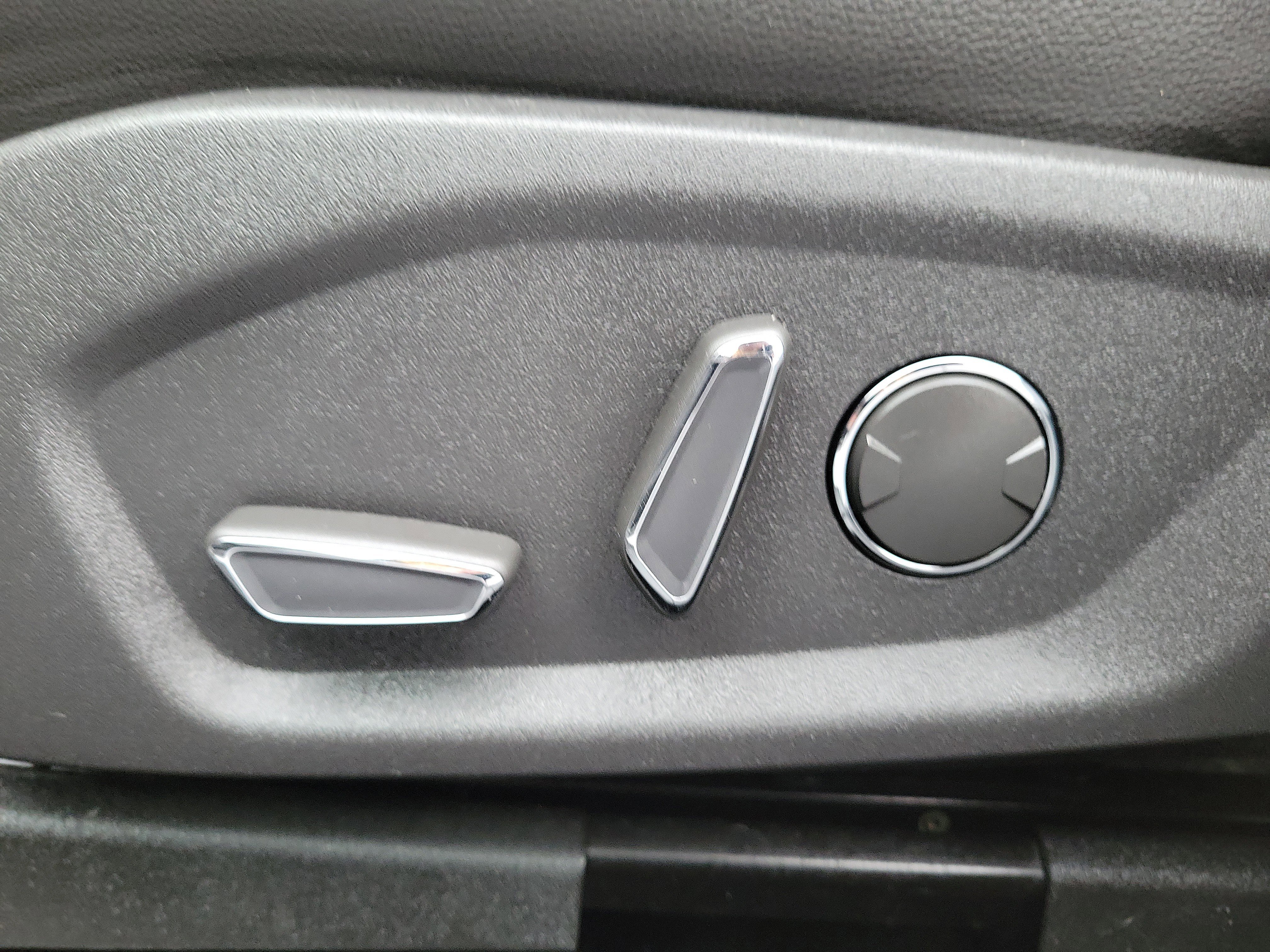 Used 2015 Ford Fusion SE w/ Equipment Group 502A image 22