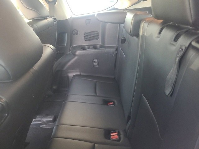 Used 2024 Toyota Highlander XLE image 14