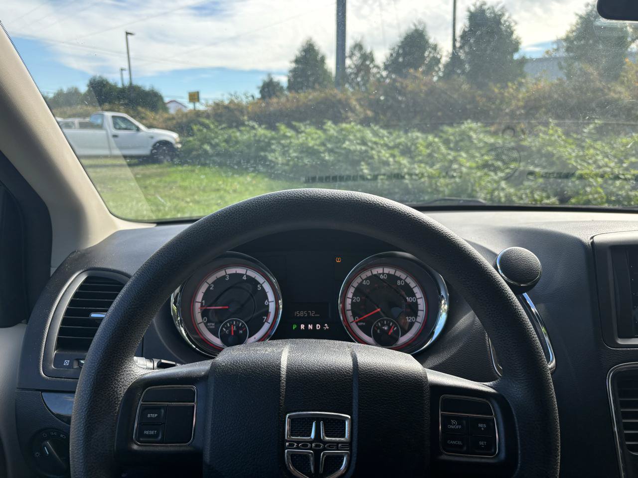 Used 2014 Dodge Grand Caravan SXT FWD image 10