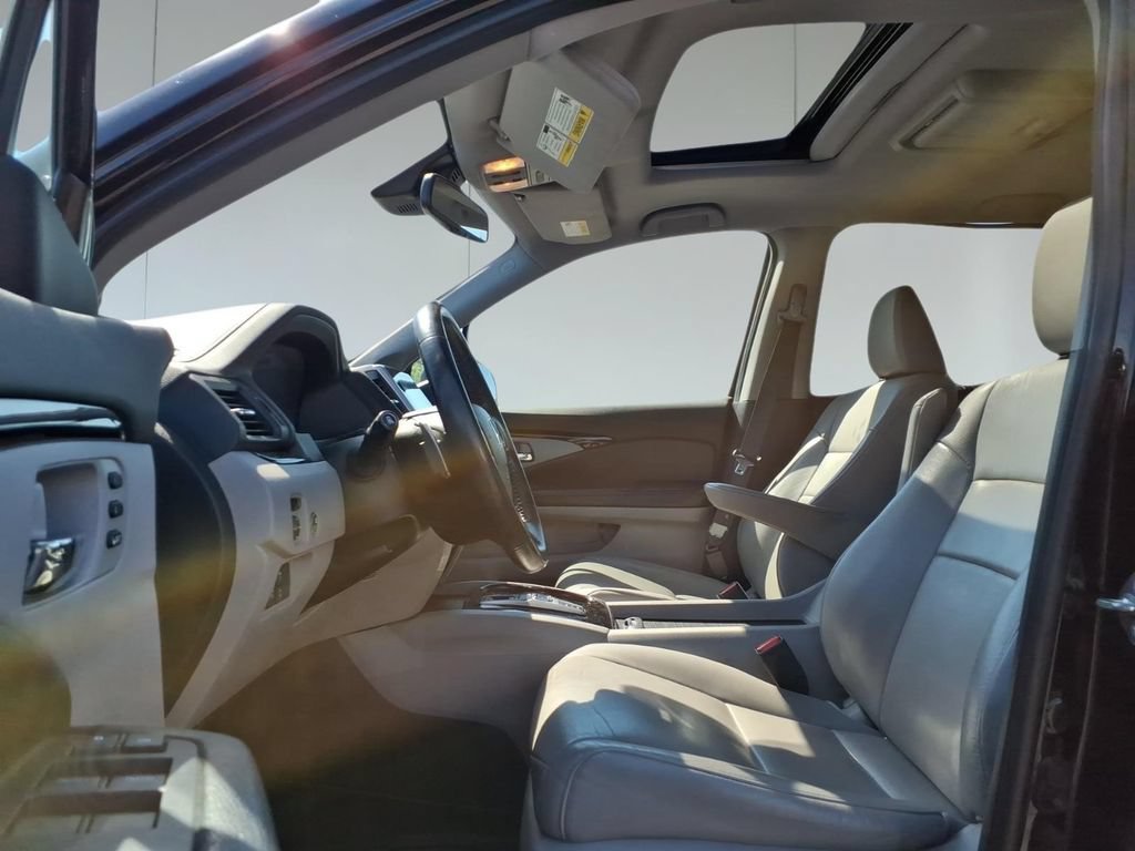 Used 2018 Honda Pilot Touring image 15