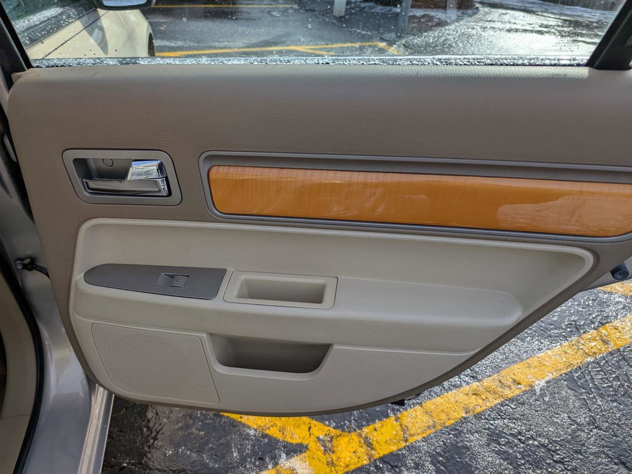 Used 2009 Lincoln MKZ image 19