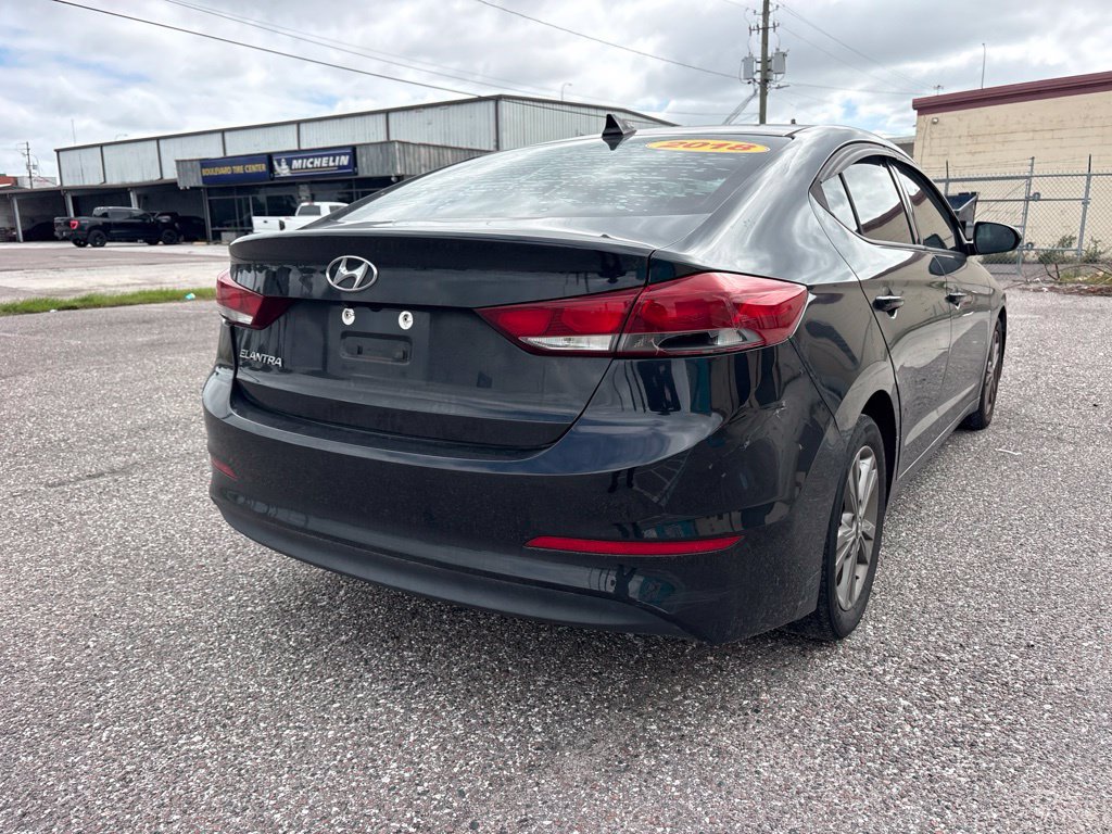 Used 2018 Hyundai Elantra SEL FWD image 3