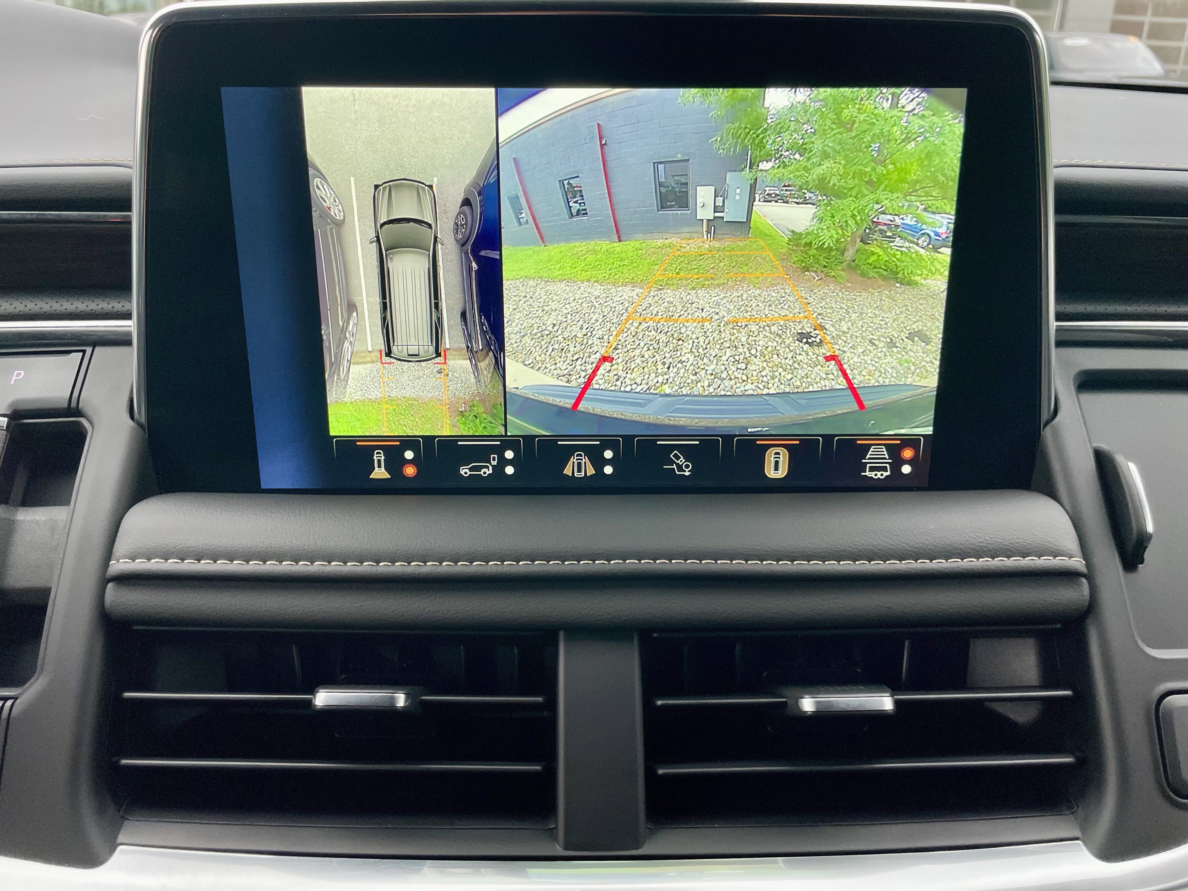 Used 2023 Chevrolet Tahoe Premier w/ Advanced Technology Package AWD/4WD image 28