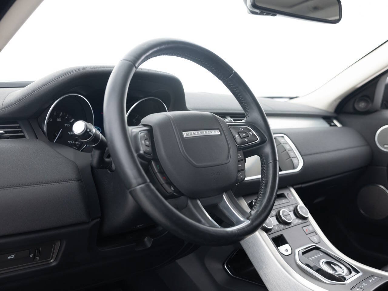 Used 2015 Land Rover Range Rover Evoque Pure Premium AWD/4WD image 23