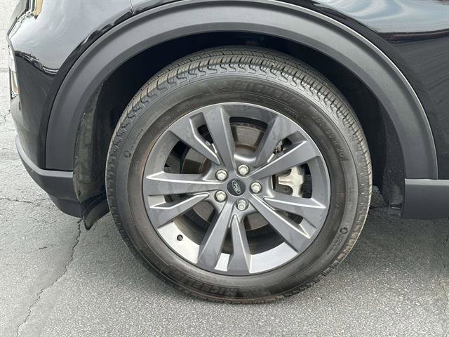 Used 2023 Ford Explorer XLT w/ Equipment Group 202A image 8