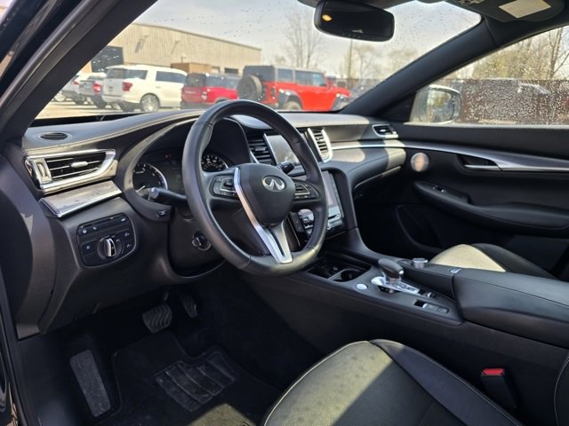 Used 2023 INFINITI QX55 Essential w/ Accent Package image 11