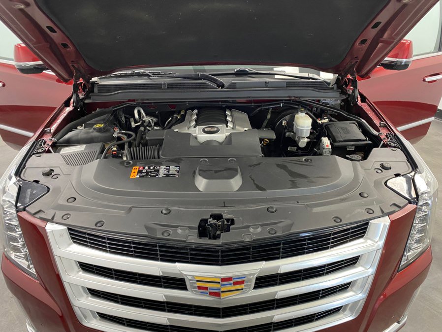 Used 2019 Cadillac Escalade ESV Premium Luxury image 48