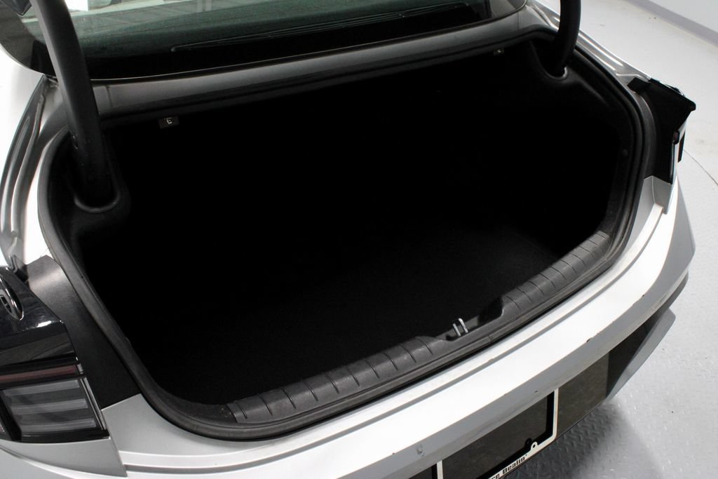 Used 2025 Hyundai Sonata SEL FWD image 13