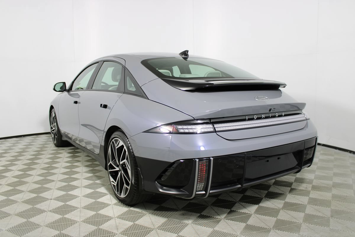 Used 2023 Hyundai Ioniq 6 SEL RWD image 30