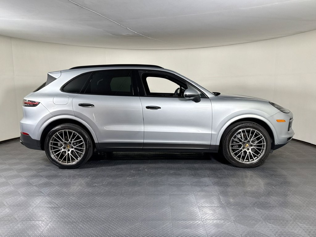 Certified 2023 Porsche Cayenne AWD/4WD image 8