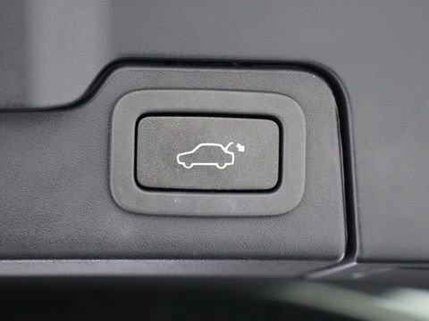 Used 2019 Land Rover Range Rover Evoque SE Premium AWD/4WD image 38