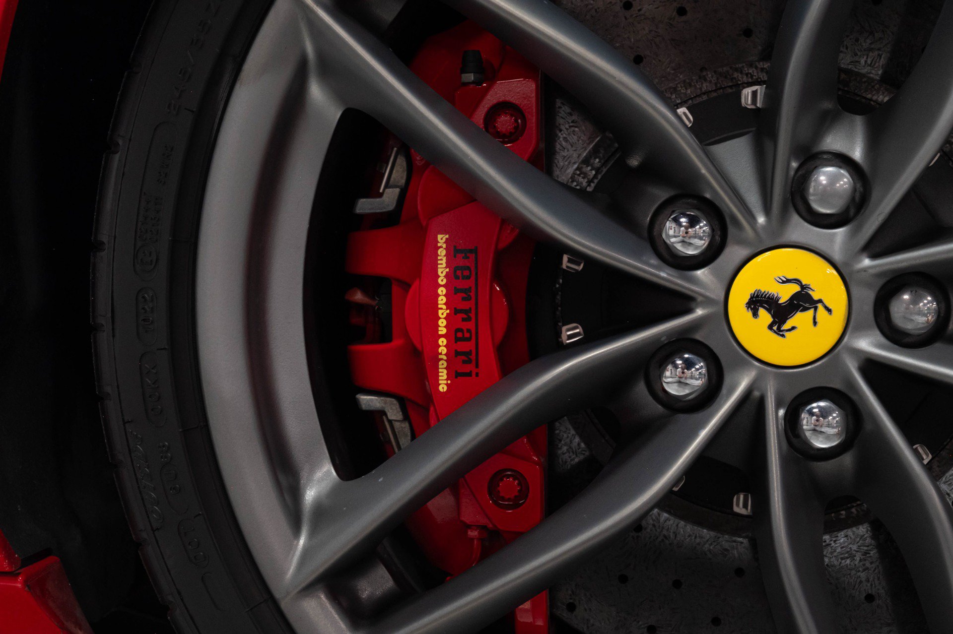 Used 2018 Ferrari 488 GTB RWD image 31
