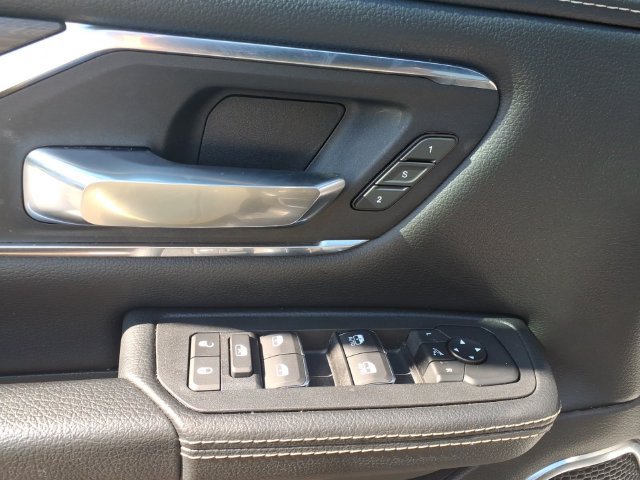 Used 2026 RAM 1500 Laramie AWD/4WD image 18