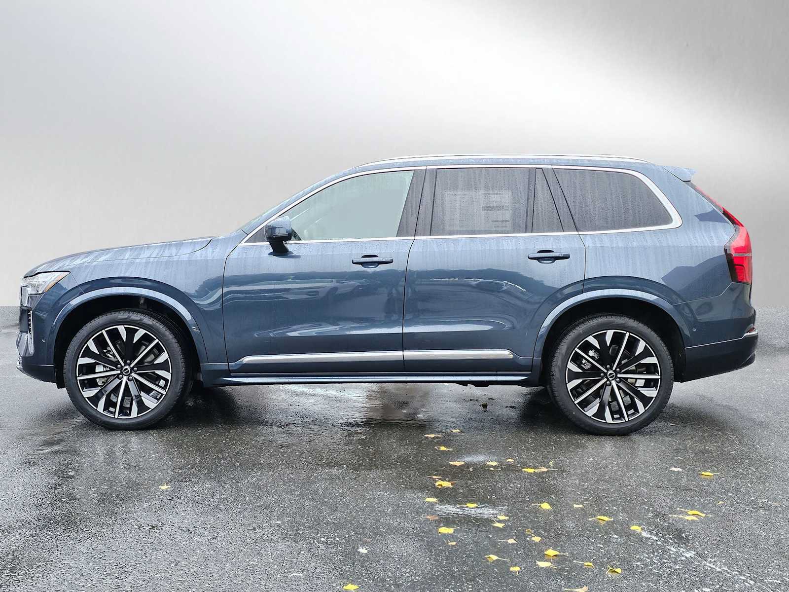 New 2026 Volvo XC90 B6 Plus w/ Protection Package AWD/4WD image 4