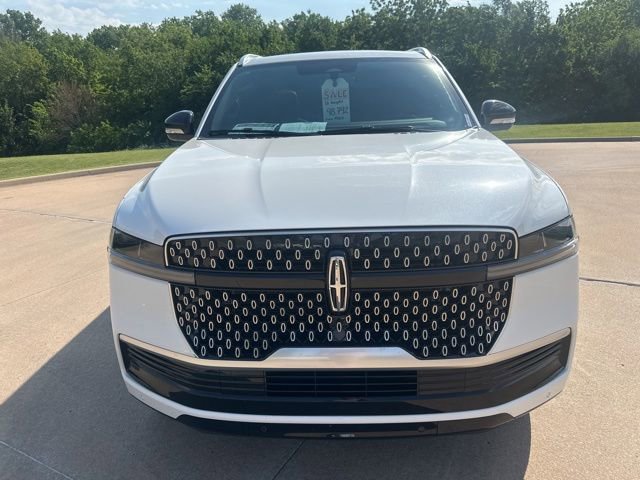 Used 2026 Lincoln Navigator Reserve AWD/4WD image 7
