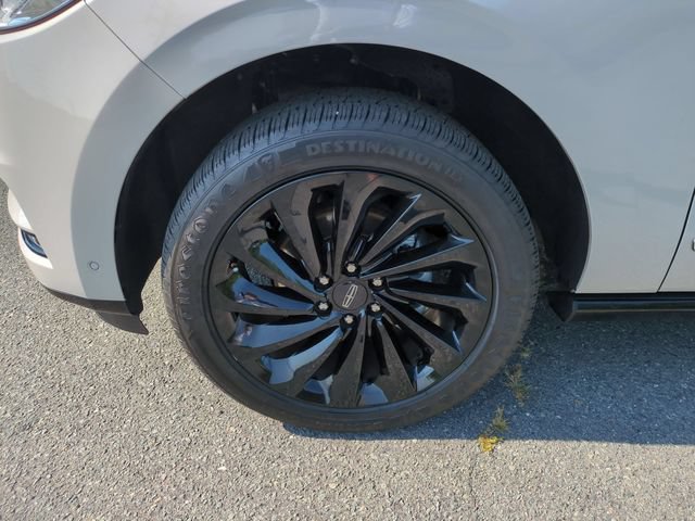 Used 2020 Lincoln Navigator Reserve w/ Equipment Group 208A Reserve AWD/4WD image 10