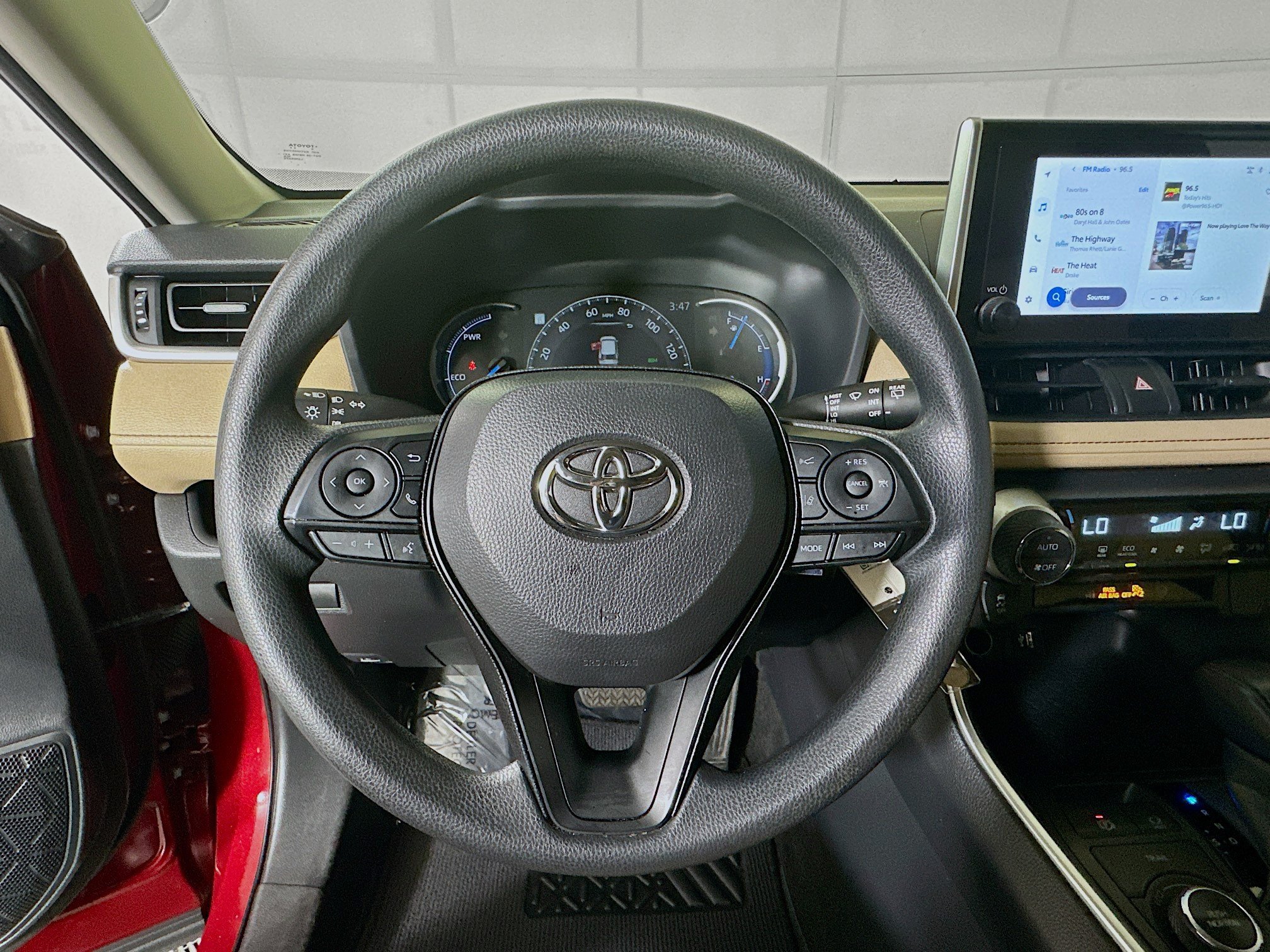 Used 2025 Toyota RAV4 LE AWD/4WD image 15