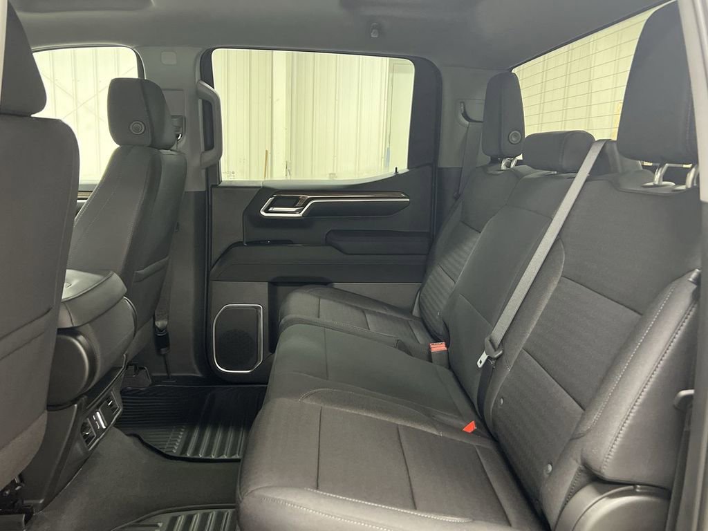 Used 2022 Chevrolet Silverado 1500 LT AWD/4WD image 22