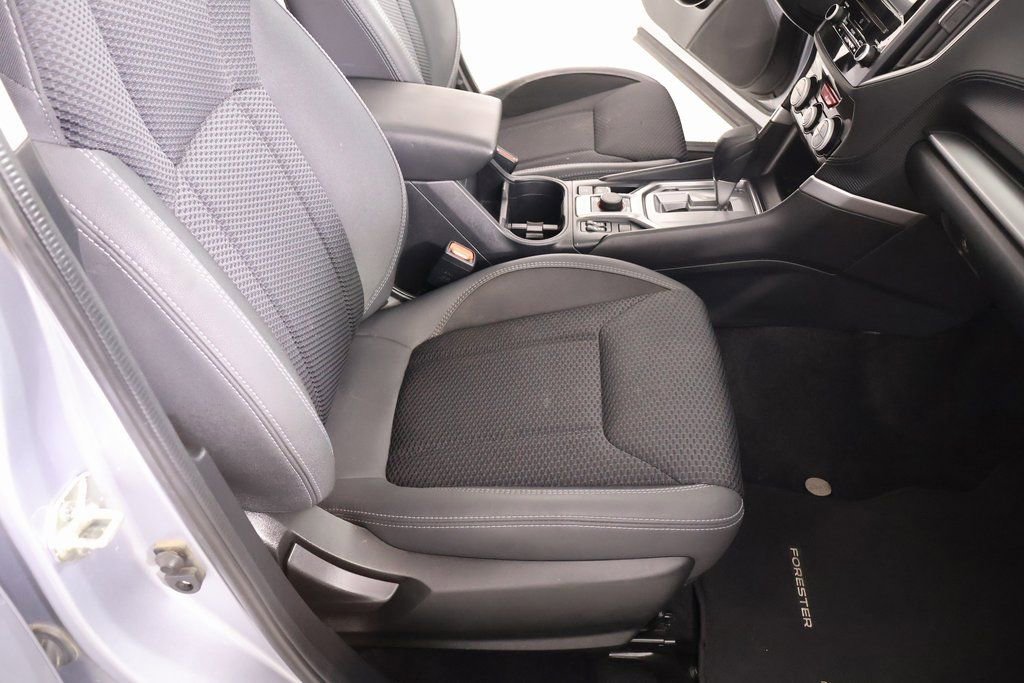Used 2022 Subaru Forester Premium image 13