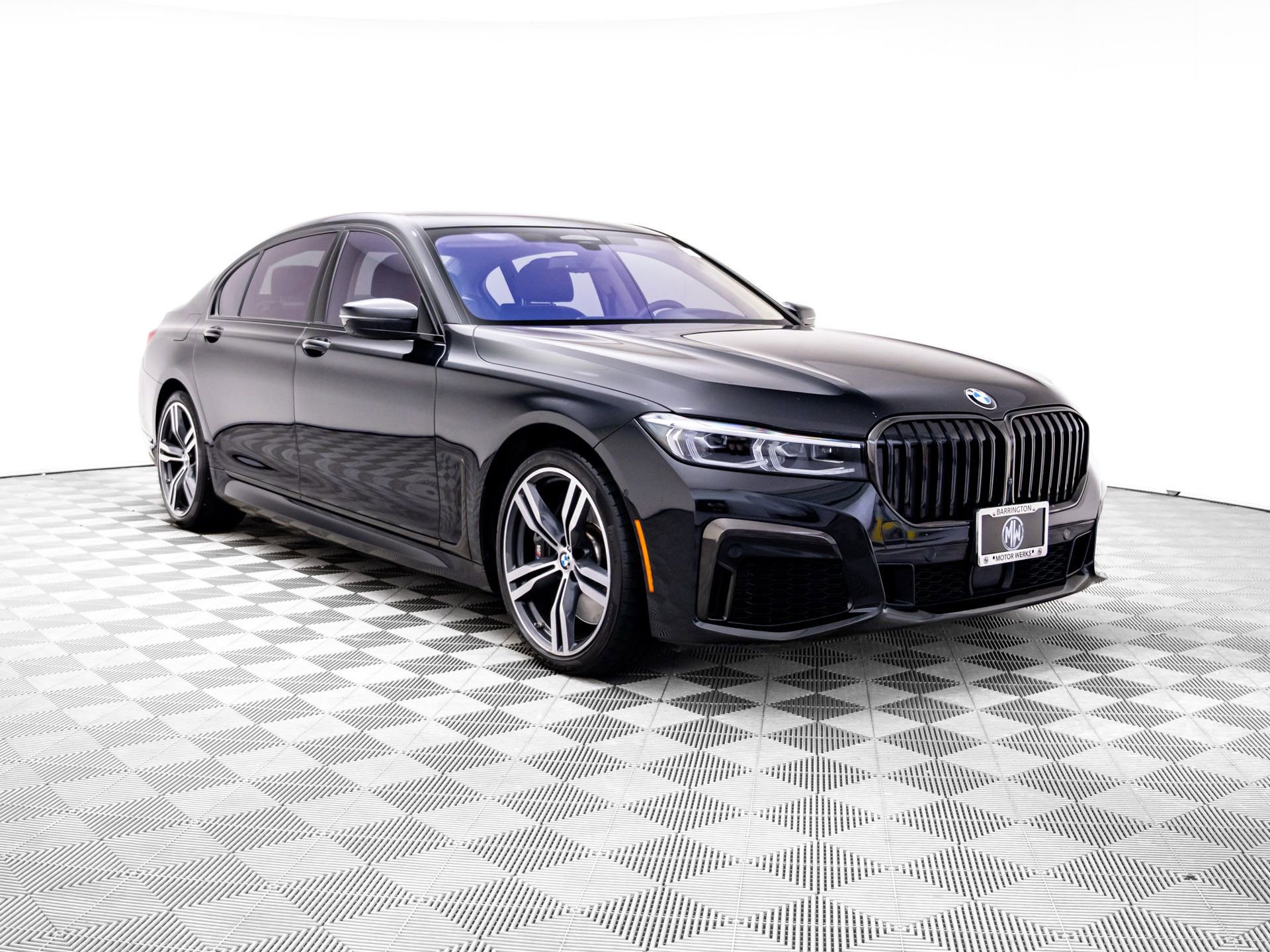 Used 2022 BMW M760i xDrive image 7