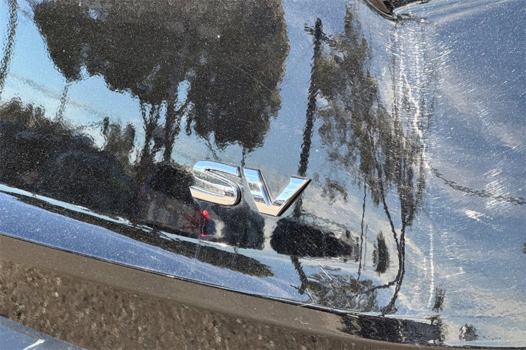 Used 2023 Nissan Rogue SV image 32