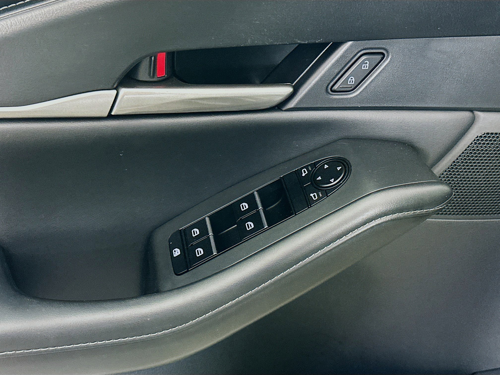 Used 2023 MAZDA CX-30 AWD 2.5 S w/ Select Package image 15