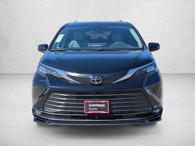 New 2026 Toyota Sienna XLE image 6