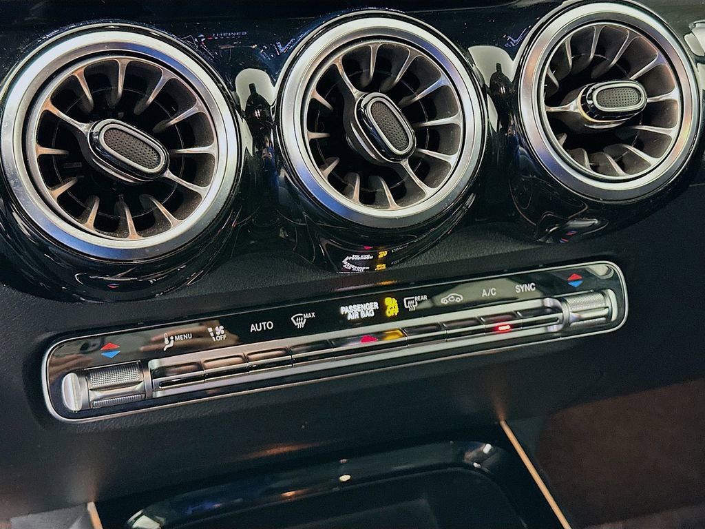 Used 2023 Mercedes-Benz GLB 250 4MATIC image 20